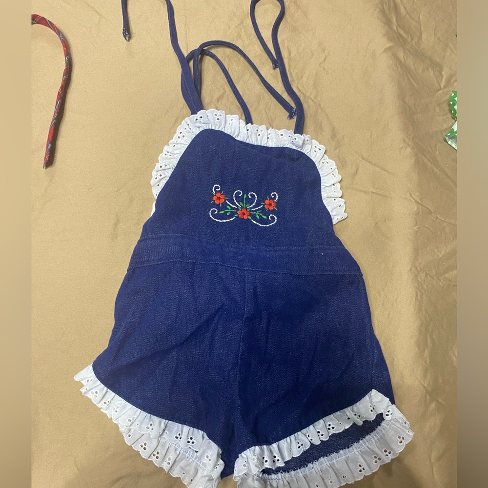 Vintage little girls apron style romper shorts size 4T